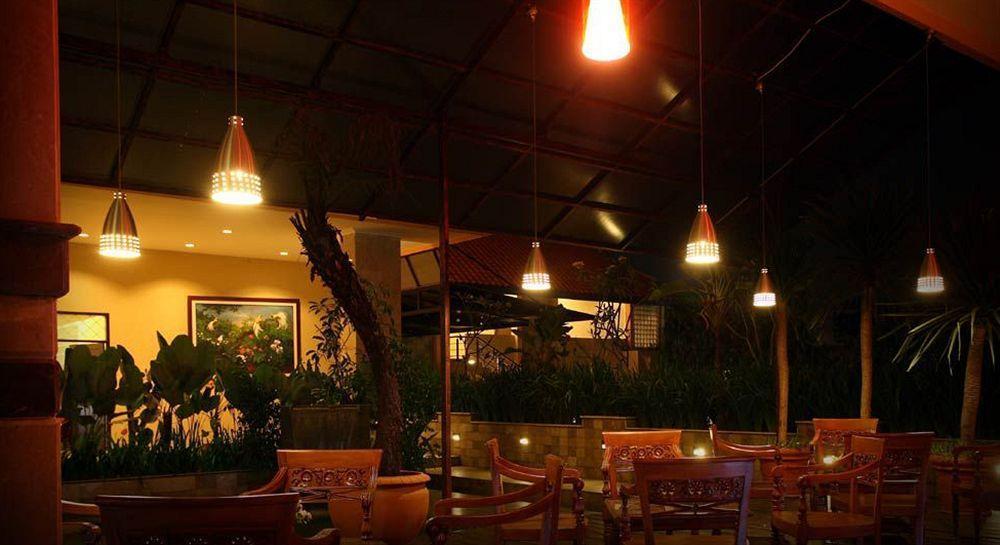Bali World Hotel Bandung Exterior photo