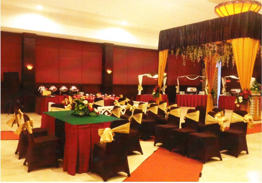 Bali World Hotel Bandung Exterior photo