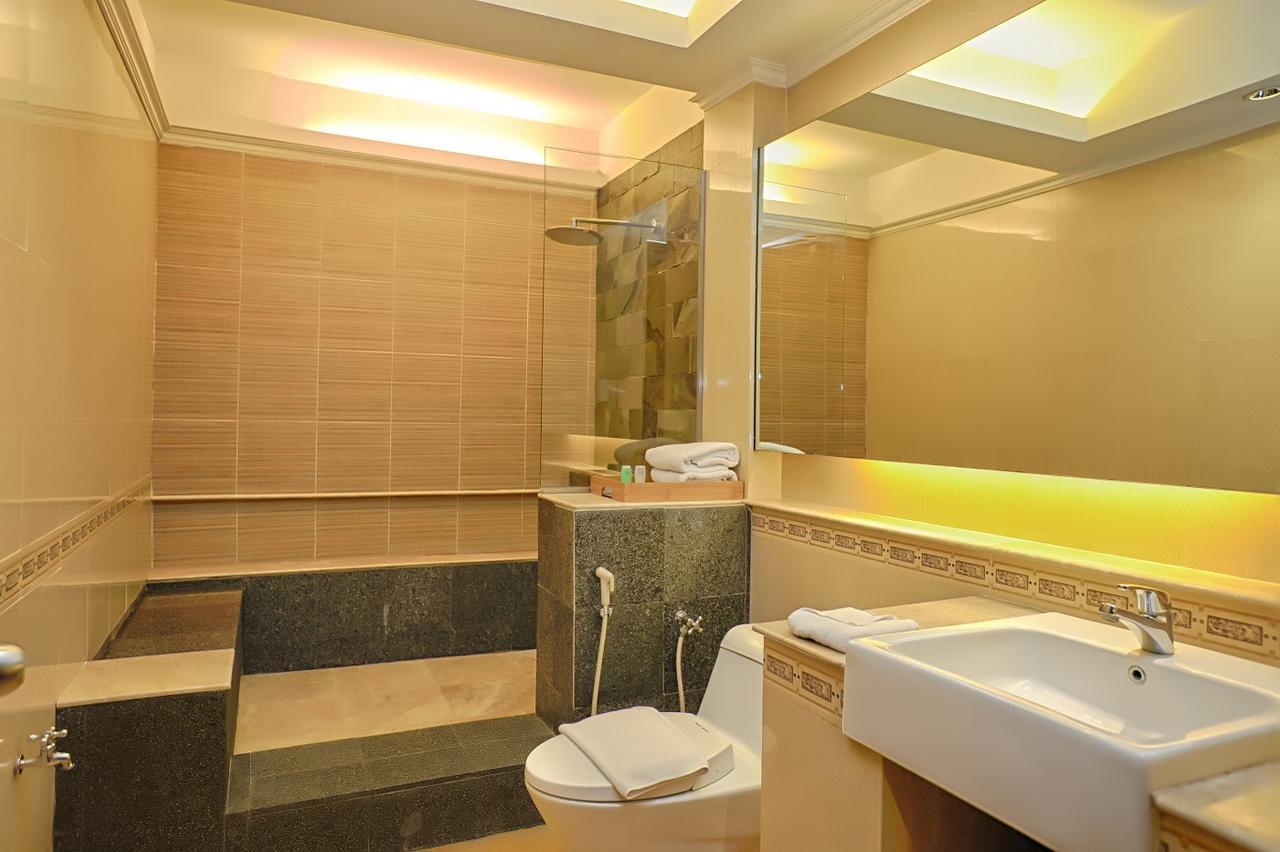 Bali World Hotel Bandung Exterior photo