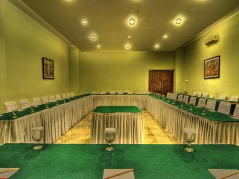 Bali World Hotel Bandung Exterior photo